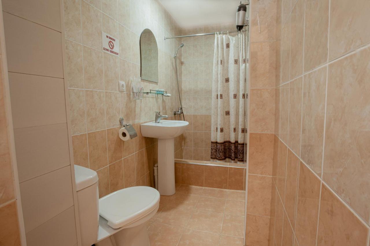 Rohat Hotel Chilonzor ทาชเคนต์ ภายนอก รูปภาพ