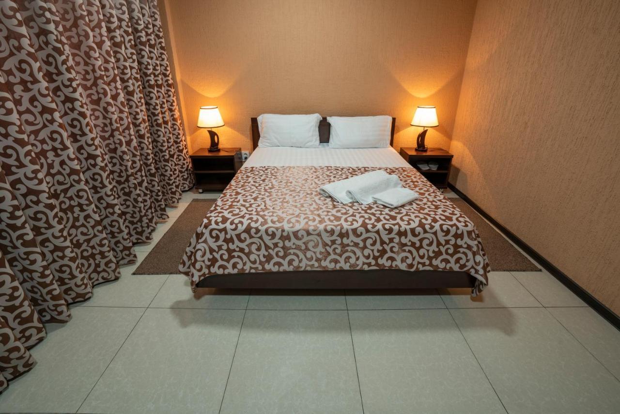 Rohat Hotel Chilonzor ทาชเคนต์ ภายนอก รูปภาพ