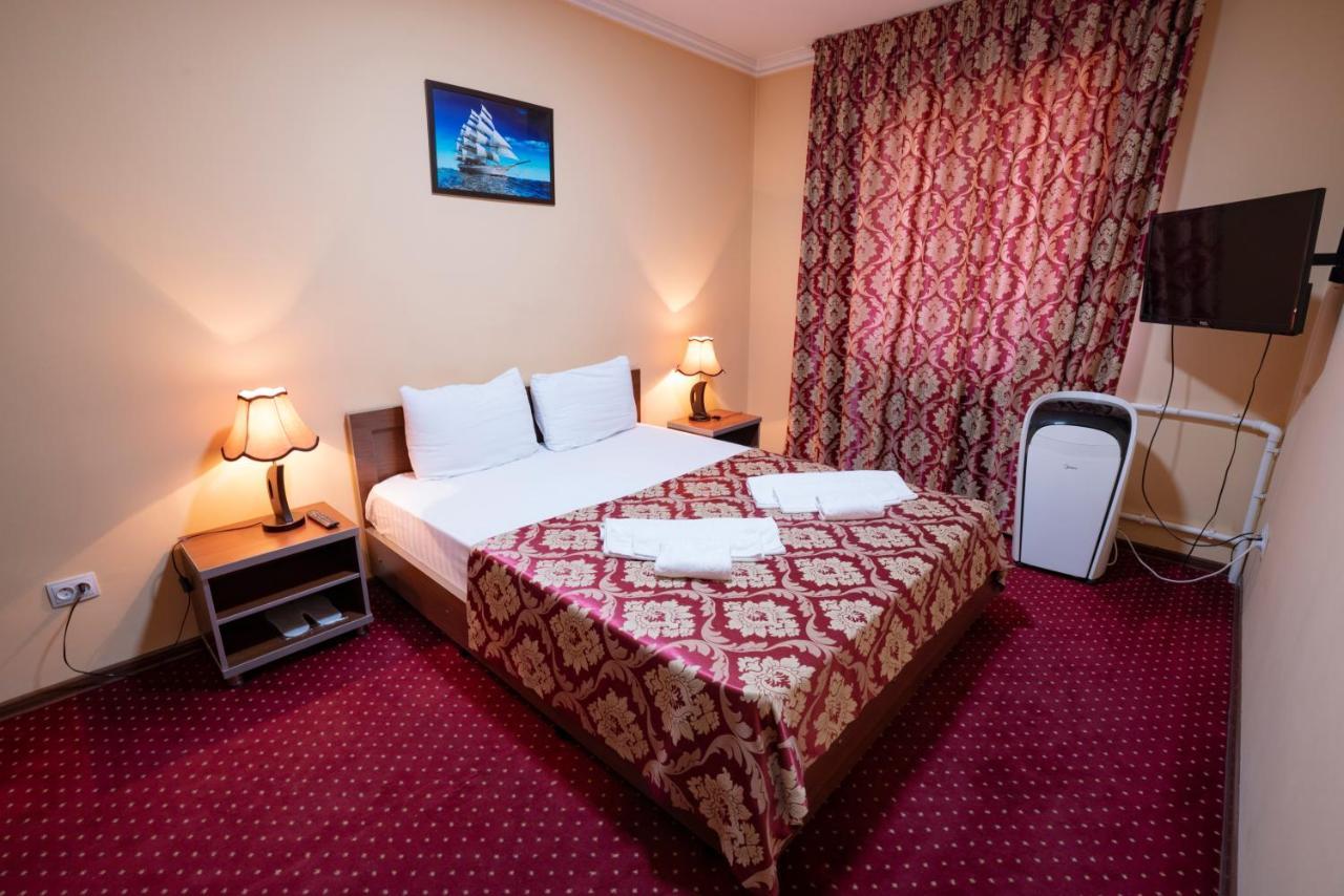Rohat Hotel Chilonzor ทาชเคนต์ ภายนอก รูปภาพ