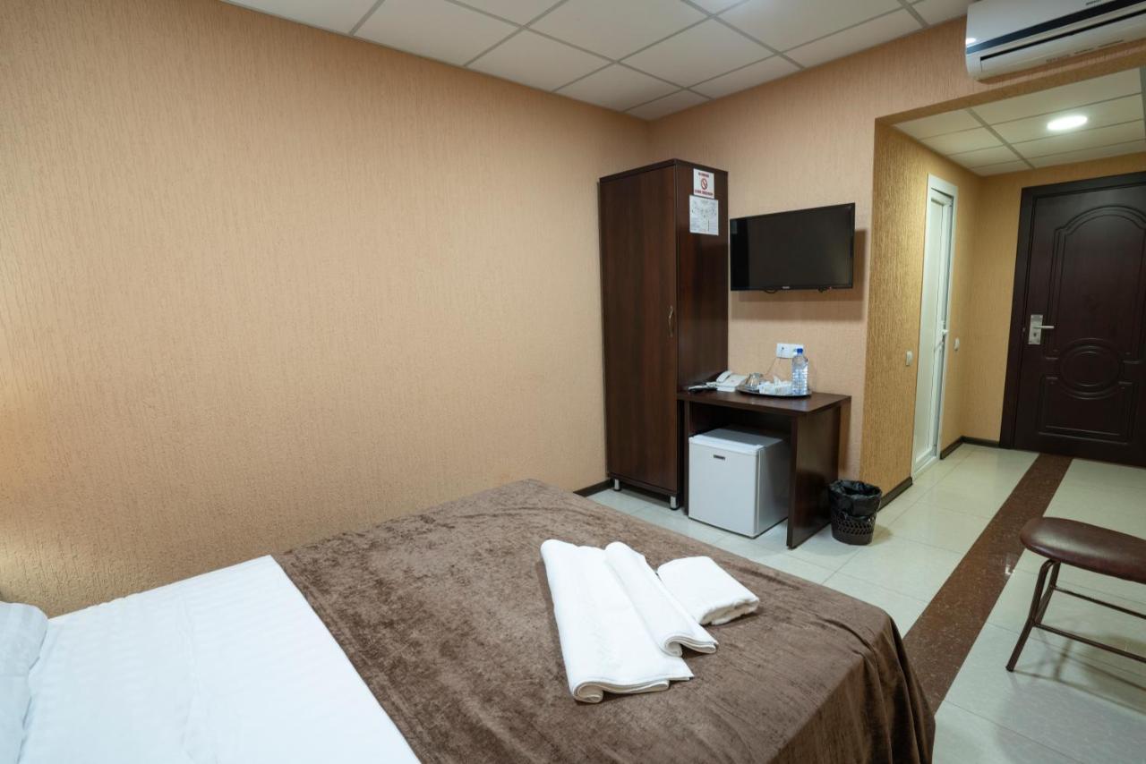 Rohat Hotel Chilonzor ทาชเคนต์ ภายนอก รูปภาพ