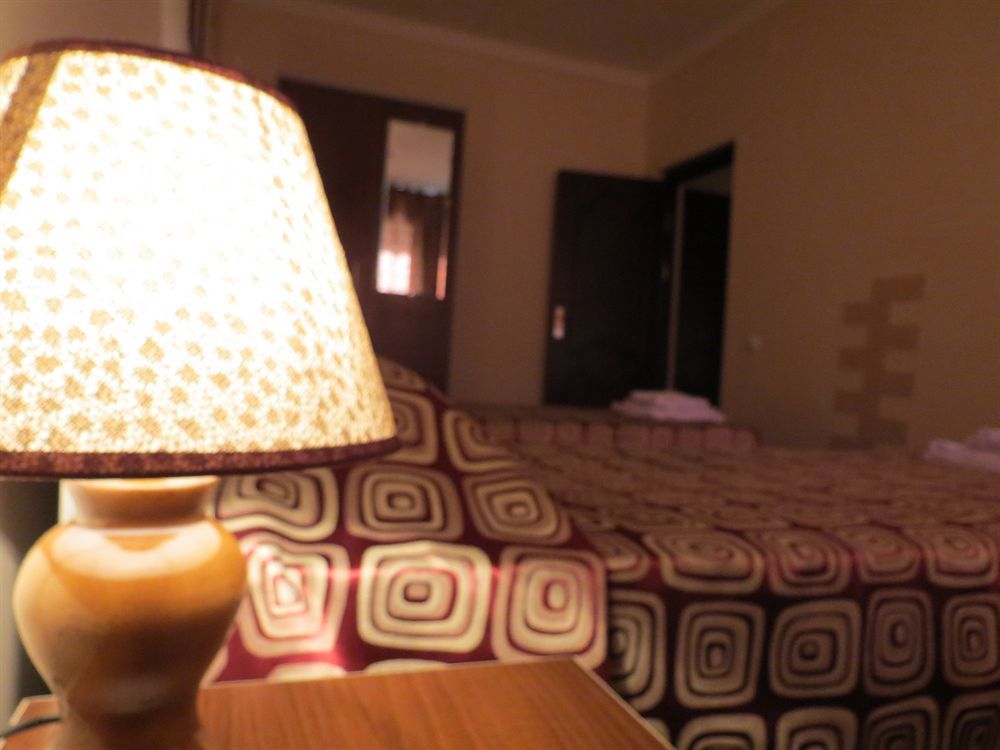 Rohat Hotel Chilonzor ทาชเคนต์ ภายนอก รูปภาพ