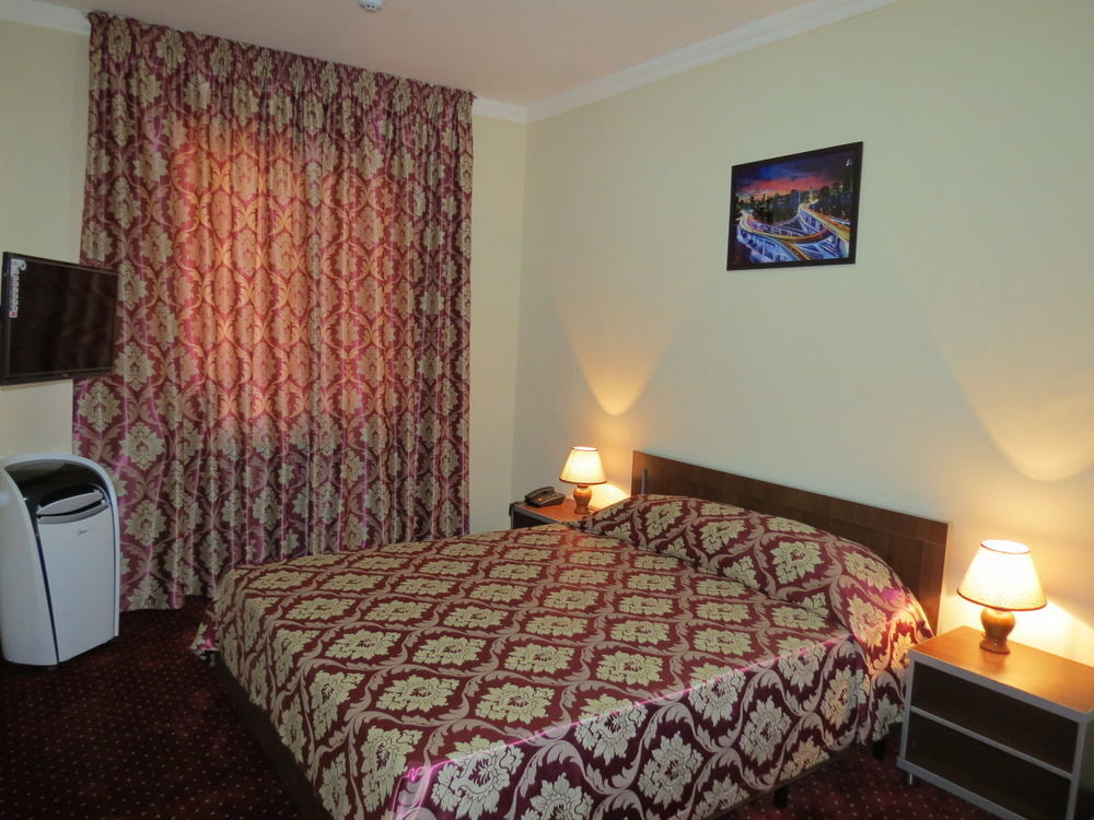 Rohat Hotel Chilonzor ทาชเคนต์ ภายนอก รูปภาพ